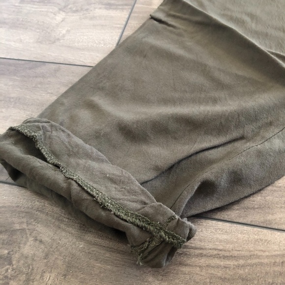 Ardene's Green Loose Jogger Pant - Picture 5 of 6